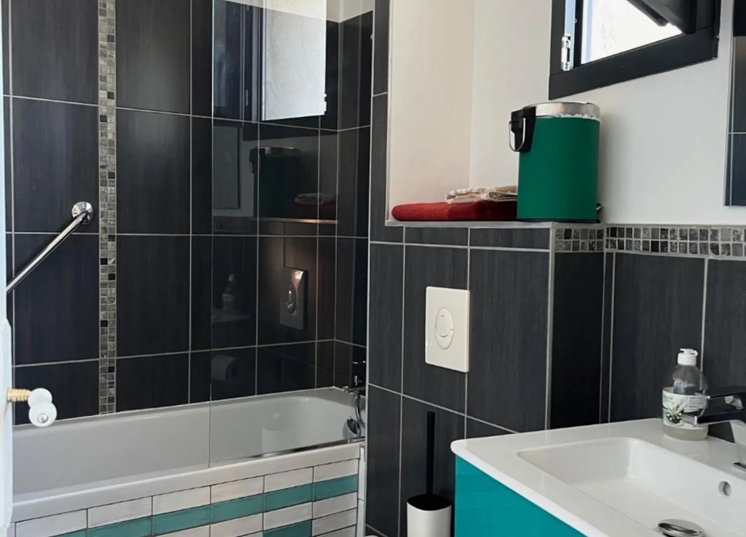 Appartement Quai du Félibre à LʼIsle-sur-la-Sorgue